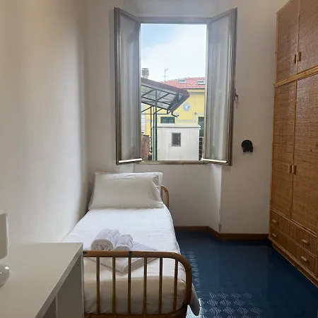 Vakantiehuis 50mt From Sea White 2 Bedr Outdoor Marina di Pietrasanta